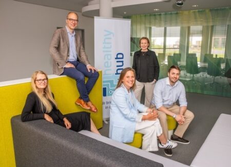 Gruppenfoto der fünfköpfigen Jury des Healthy Hub-Wettbewerbs