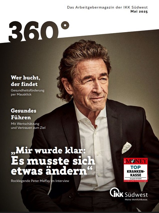 Der Sänger Peter Maffay sitz im Anzug nachdenklich vor einem dunklen Hintergrund auf dem Cover des Arbeitgebermagazins der IKK Südwest. Der Text enthält ein Zitat von Peter Maffay: "Mir wurde klar: Es musste sich etwas ändern.